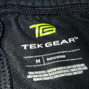 Tek Gear